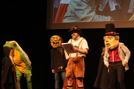 Otroška predstava Zaljubljeni v Butale 03 Foto Ljubo Vukelič